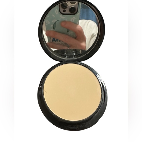 Sephora Powder Foundation✨ - Picture 3 of 4